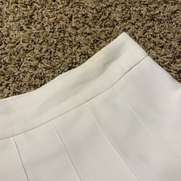 SHEIN white tennis skirt - Picture 3 of 5